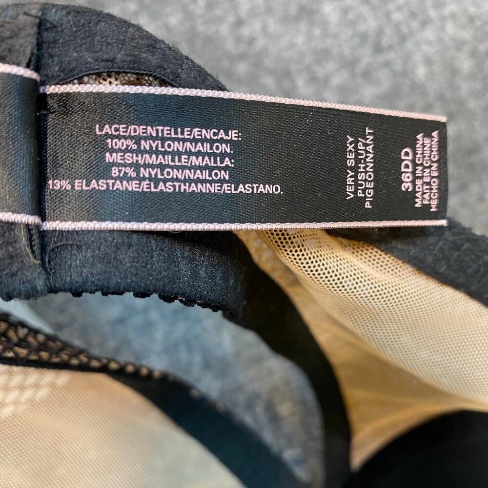 Victoria Secret Womens Size 36DD Black Lace Very Sexy Push Up Bra Underwire - Picture 6 of 7